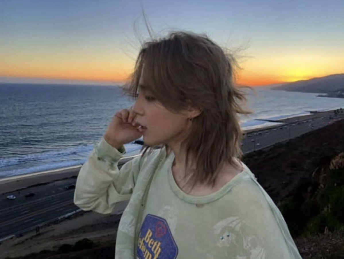rmjungo's tweet photo. meu amor min, com certeza eu te amo ( mais ) do que você possa imaginar, você é #luz é um anjo na minha vida e eu #adoro cada detalhe seu !! 🌟💝🌤️ https://t.co/OnUQXrCUmJ