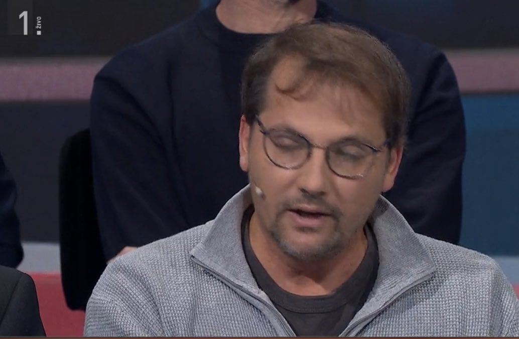 hooooogar's tweet photo. Ko gledaš to prevaro iz @strankalevica, in pa dva največja capla in javnofinančna parazita, katerim lastna mati mrtve krave ne bi zaupala čuvati, potem je jasno, da so še tisti najbolj vneti zagovorniki proti, obupali nad njimi. Zlahka 4xZA!! https://t.co/5PxBdaSaOL