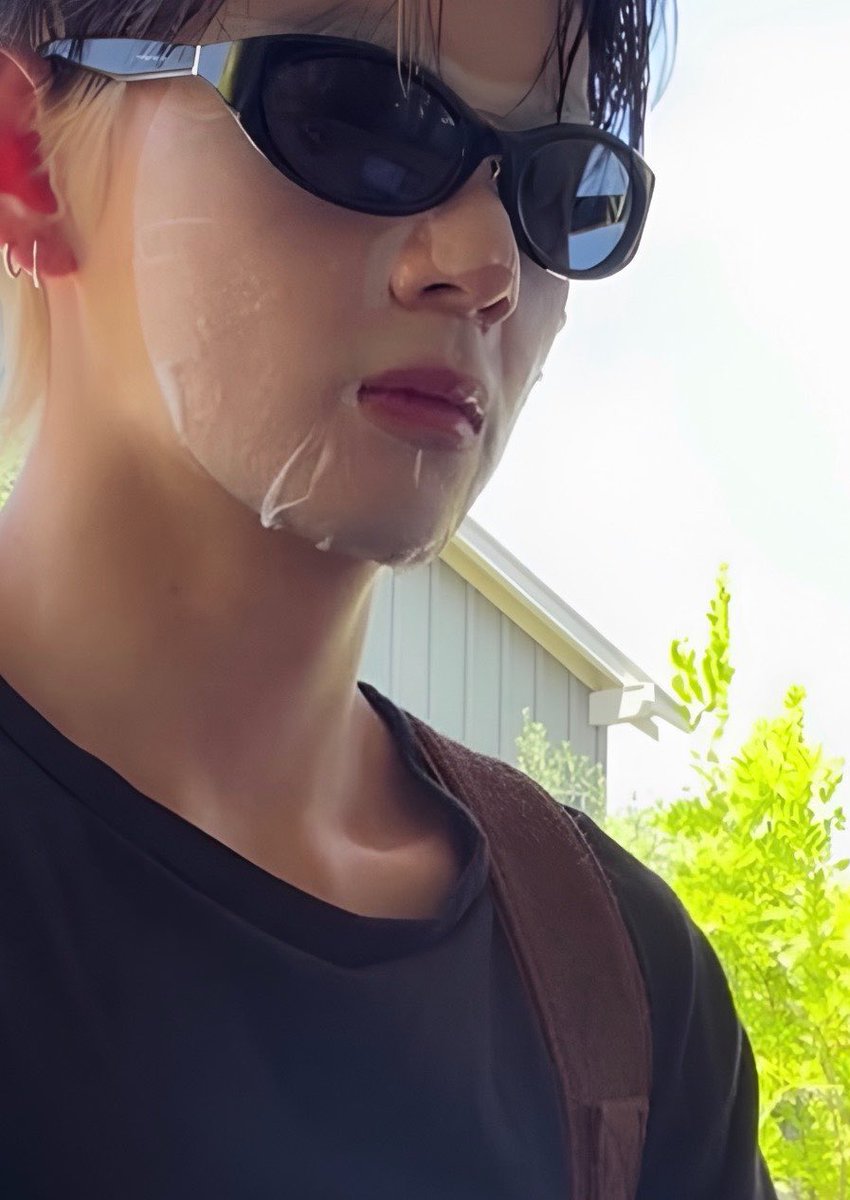 theVdiva's tweet photo. taehyung and his face masks against the world https://t.co/wDCWyi55u3