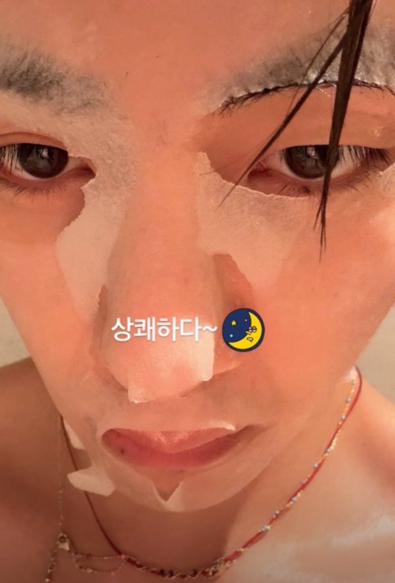 theVdiva's tweet photo. taehyung and his face masks against the world https://t.co/wDCWyi55u3