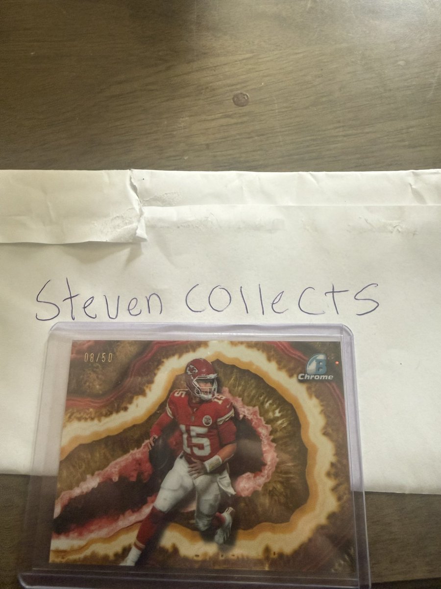 stevencollects's tweet photo. Who wants it 👀👀👀👀

2026 Bowman Football Patrick Mahomes II Crystallized Gold Refractor /50 👀 https://t.co/KepRG9Uoht