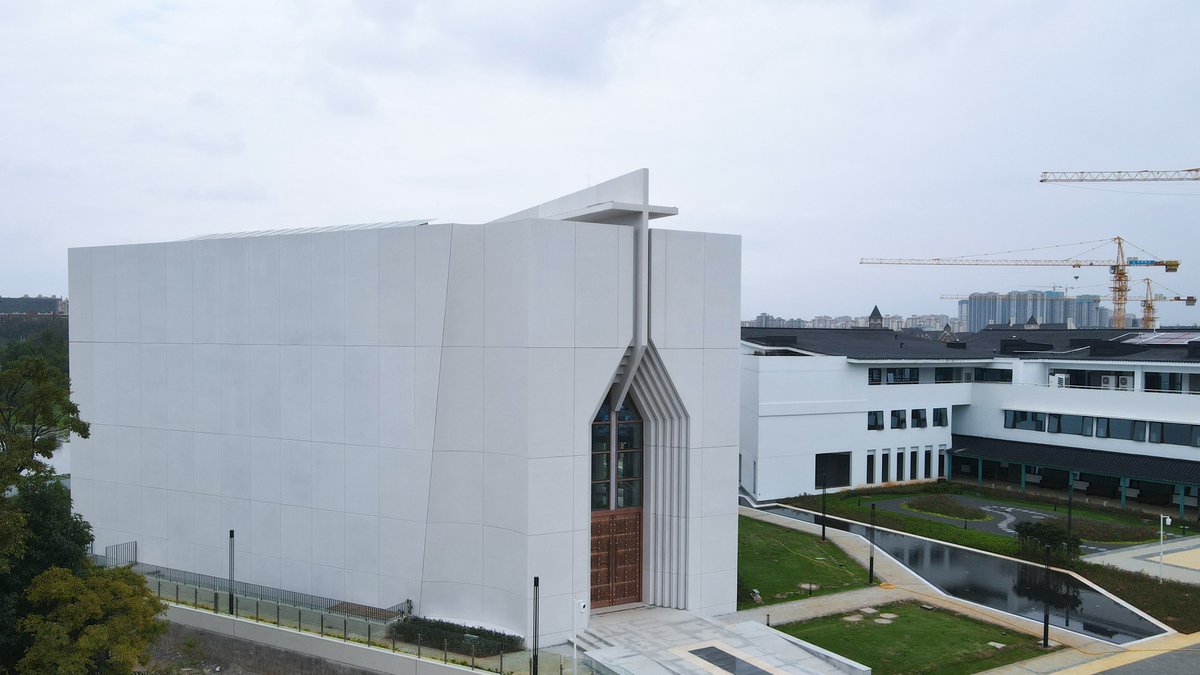 JujiangArt's tweet photo. Decorative components with curved shapes and perforated textures endow buildings with rich layers, bringing cutting-edge architectural design schemes into physical construction. 
#ArchitectureDesign #FacadeCladding #CustomComponents #BuildingAesthetics #ArchitecturalProject https://t.co/3WAeL6DZSK