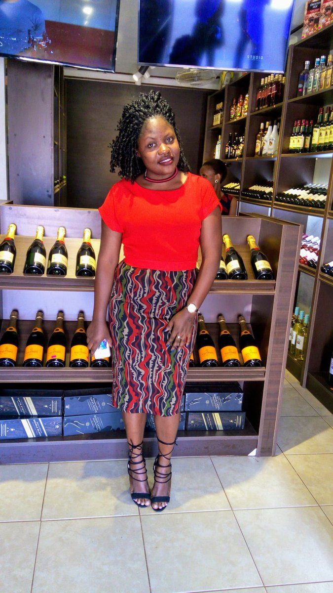 upendocharity1's tweet photo. #TBT2018 🤣🙄 as in internee at MAGIC 1 HD, UBC Youth TV..... I remember the New King of Tooro used to tell me i can do it😅, 'Become a media personality'

But anyway, I am not lucky yet. ALL I KNOW is:- 
1-I can host a show
2-I can MC an event
3-I can speak good english😅 https://t.co/07iPGLt4gF