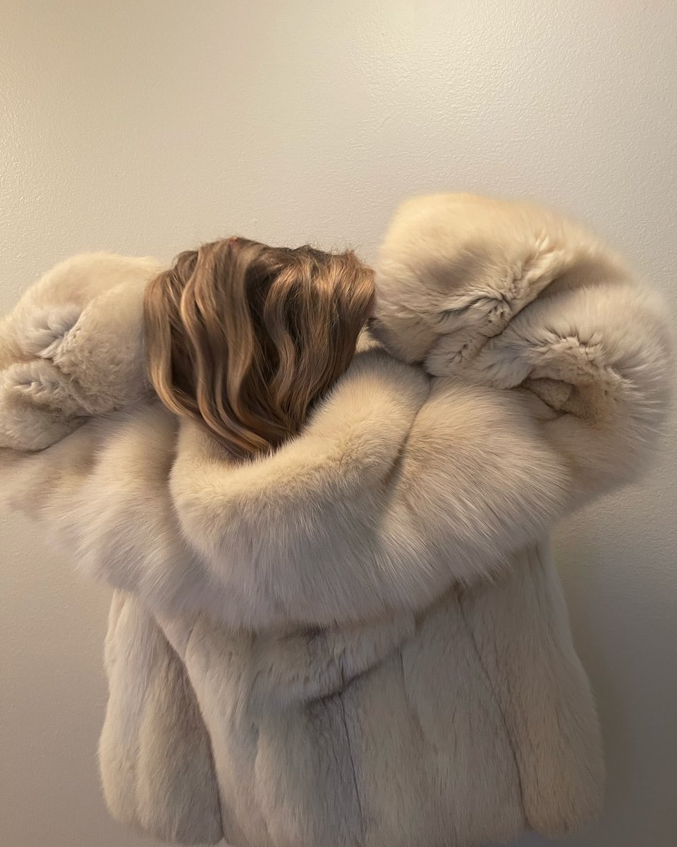 Fetishcoquin's tweet photo. https://t.co/iE7rFvE4of
#furfriends #loveoffur #furcoat #furfetish #thickfur #perfectfur #furglamour #beautifulfur #furprincess #fourrure #realfur #fetishcoquin #pelz #loveoffur #luxurywoman #fetishcontent #womeninfur #sensual #furqueen #furcoat https://t.co/EtVz81wrku