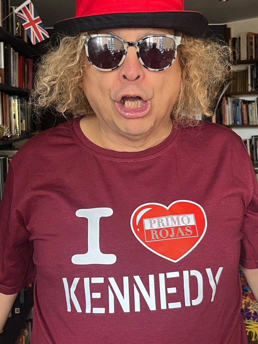 PrimoRojas's tweet photo. El que diga que yo viví en Kennedy, en la Super Manzana Cinco en la carrera 75 nº 35b – 24 SUR, miente; que el teléfono era 73-01-63 también miente; que yo andaba en buseta para desplazarme miente aún mucho más.

Porque yo fui de las mejores familias de Kennedy, desplazados de San Petersburgo por la revolución bolchevique y el que me acuse de arribismo, miente.

Lo invito a SUSCRIBIRSE a mi Canal de YouTube: https://t.co/B9JfCMDk8h
