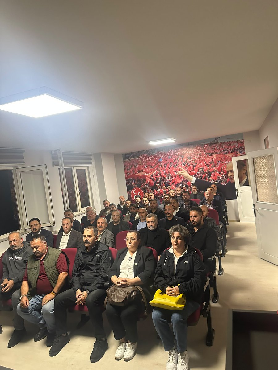 MHP_KartalIlce's tweet photo. 05.10.2026 - Yönetim Kurulu Toplantımız, İlçe Başkanımız Sn. Ersin Uzunkaya’nın başkanlığında gerçekleştirildi. https://t.co/B8X4SGm42W