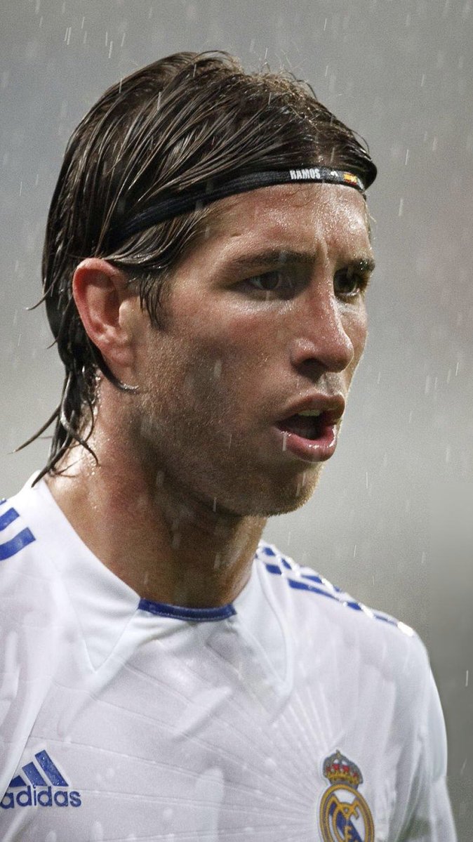 a9314406's tweet photo. his custom headband T___T #DailySergioRamos #RAMOS4🇪🇸 https://t.co/ZcTtPLDKXf