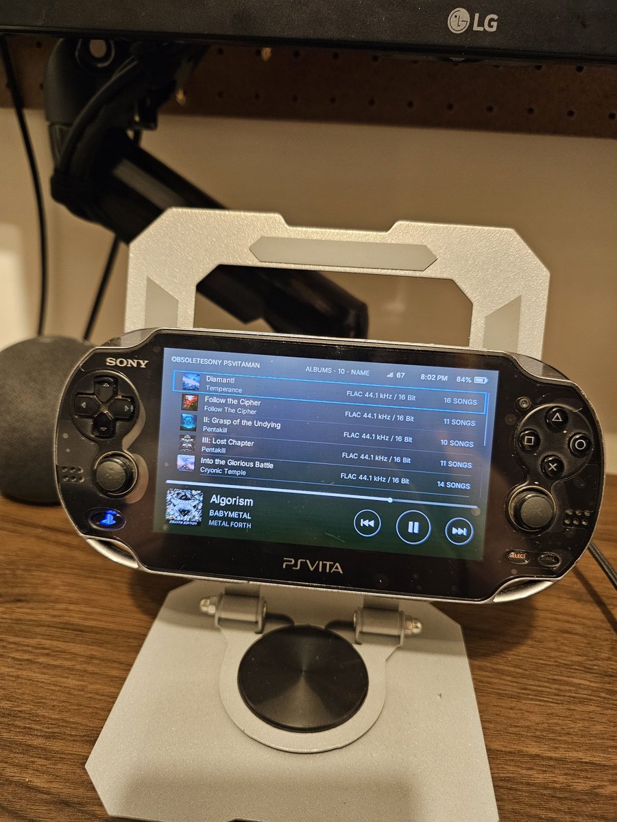 MarmottaLucas's tweet photo. Testing psvitaman
Working really fine here on 1101.
Loved the album selection screen cover arts working and the new cassette colors.

Just wondering if there's a way to blackout the screen without stopping the music https://t.co/wAp9aiLGBA