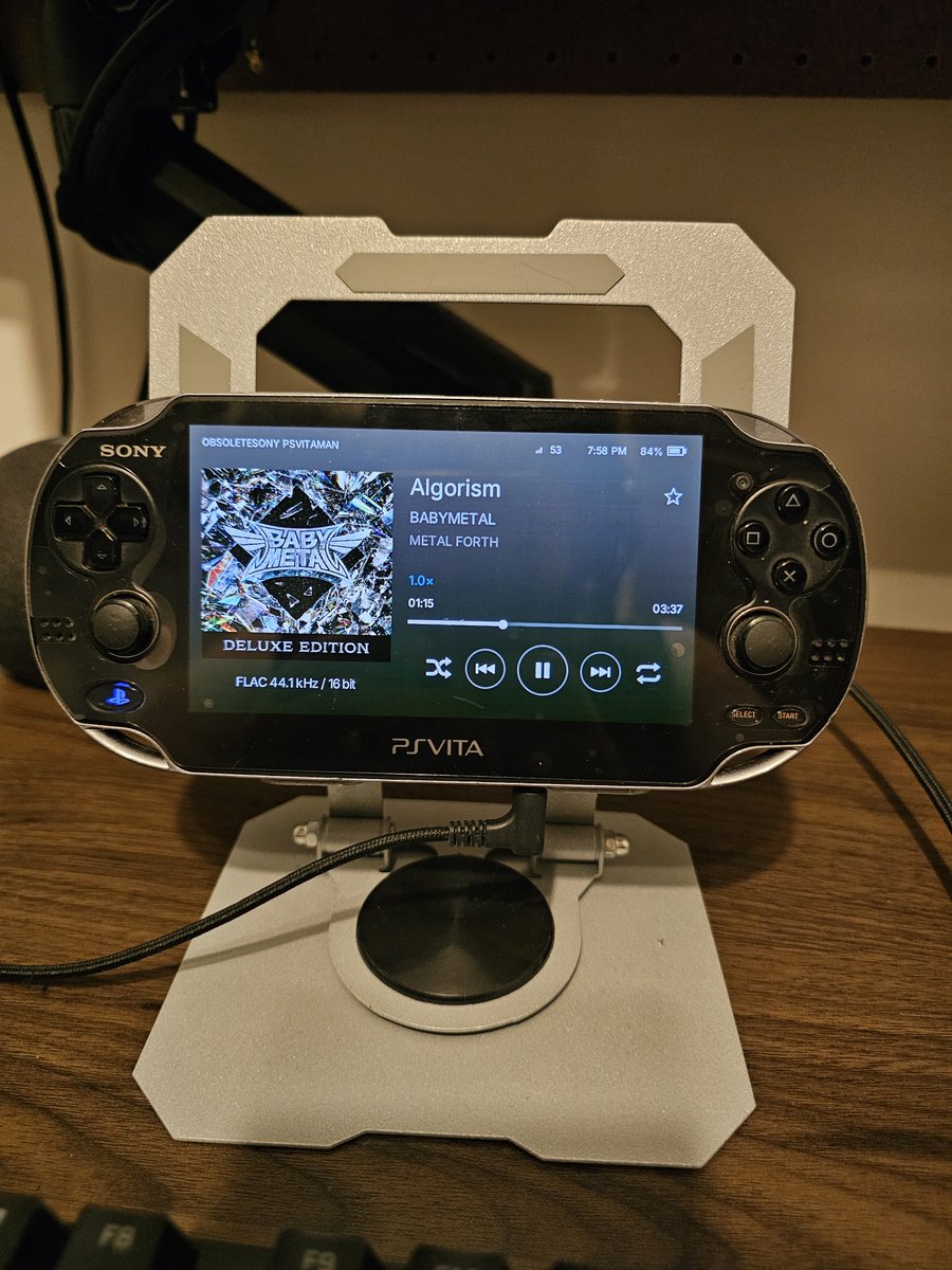 MarmottaLucas's tweet photo. Testing psvitaman
Working really fine here on 1101.
Loved the album selection screen cover arts working and the new cassette colors.

Just wondering if there's a way to blackout the screen without stopping the music https://t.co/wAp9aiLGBA
