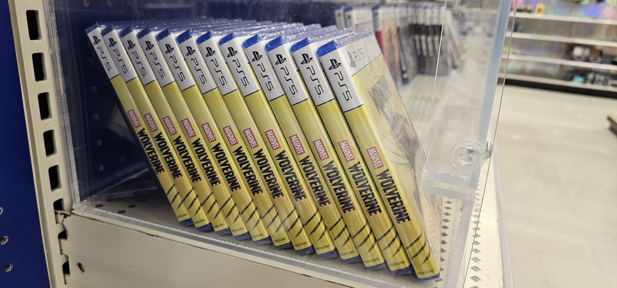 EXEcutionare's tweet photo. Nice try bud, I cover several Target stores for my 3rd party agency and I've seen stacks of copies in every single one of them. I've even checked the inventory counts on the Zebra devices and I get the feeling that the game isn't selling. https://t.co/MznsNfMiLl