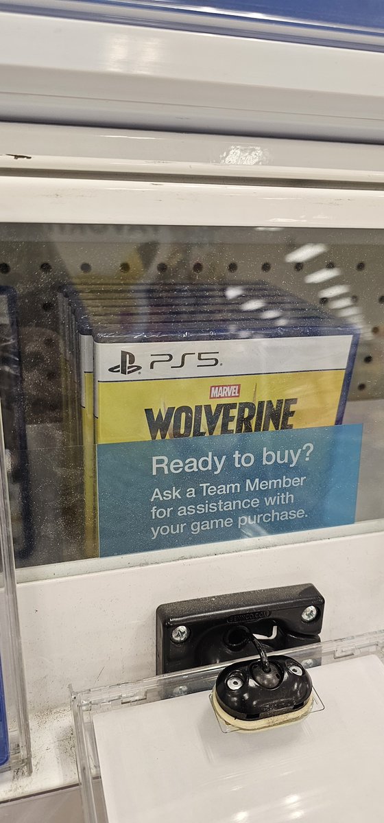 EXEcutionare's tweet photo. Nice try bud, I cover several Target stores for my 3rd party agency and I've seen stacks of copies in every single one of them. I've even checked the inventory counts on the Zebra devices and I get the feeling that the game isn't selling. https://t.co/MznsNfMiLl