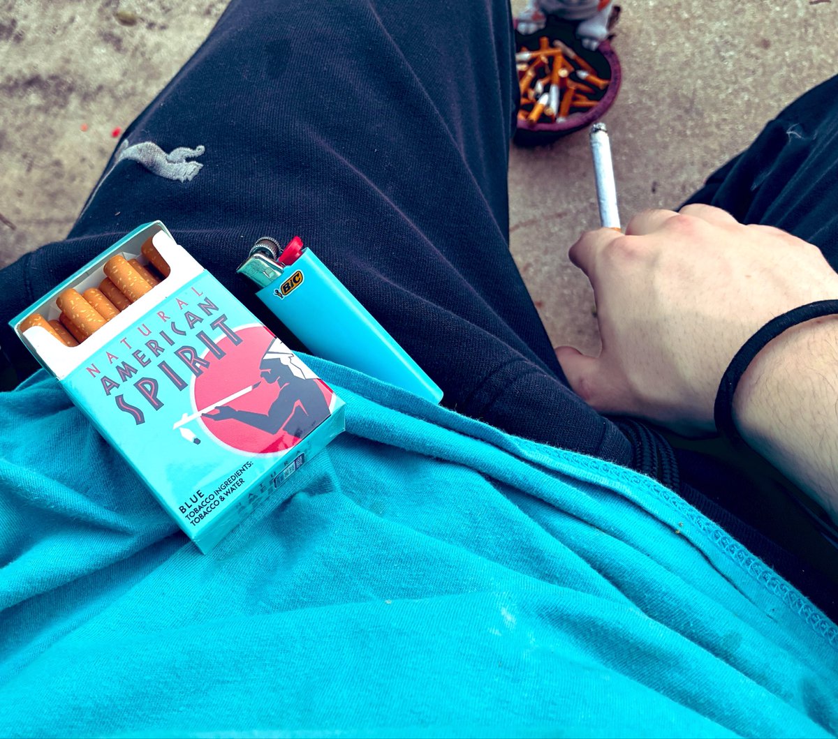 Sebaddoh's tweet photo. just noticed i’m lowkey matching with my cigarettes https://t.co/rbg0Juxns5
