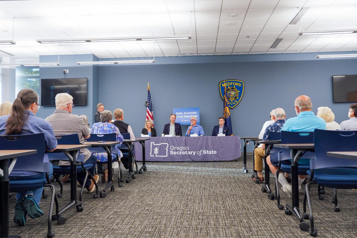 ORSecretaryRead's tweet photo. We had a thoughtful, informative discussion about our elections in Medford. Thank you to Senator Jeff Golden, Jackson County Clerk Chris Walker, and Mayor Michael Zarosinski for joining the conversation—and to all who showed up and are taking their civic duty seriously! https://t.co/UC4y5Sw9fA