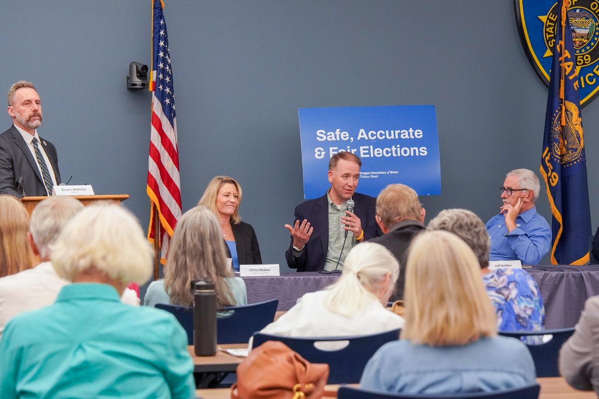 ORSecretaryRead's tweet photo. We had a thoughtful, informative discussion about our elections in Medford. Thank you to Senator Jeff Golden, Jackson County Clerk Chris Walker, and Mayor Michael Zarosinski for joining the conversation—and to all who showed up and are taking their civic duty seriously! https://t.co/UC4y5Sw9fA