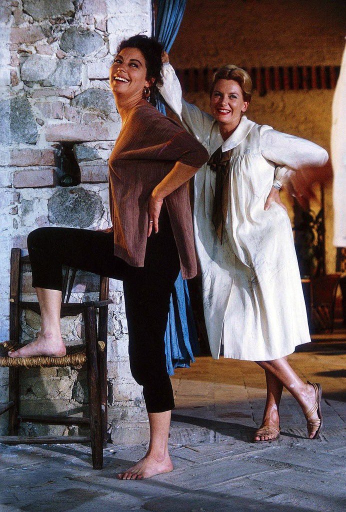classiccinemich's tweet photo. one of my favorite behind the scenes photos is ava gardner and deborah kerr on the set of the night of the iguana (1964) 🤩 https://t.co/eCp8F2CzrC