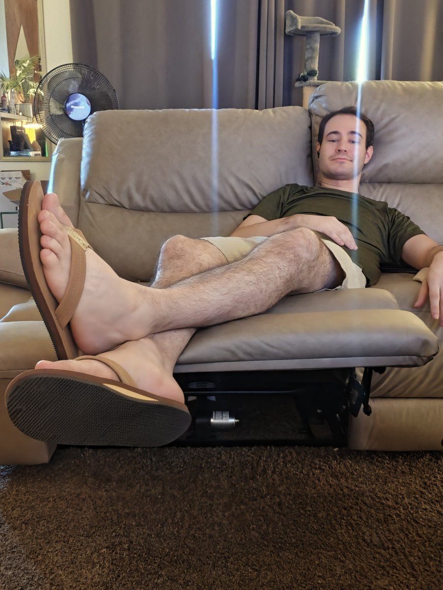 spidey_90's tweet photo. New Flip-Flops 🩴 https://t.co/NFQ4KFoMVZ