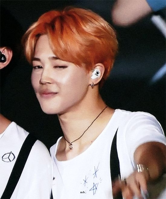 karla_vkim's tweet photo. Turnoo de Jimin ¿cual prefieren?

Jimin naranjita        vs.              Jimin rosita https://t.co/e06viq1trA