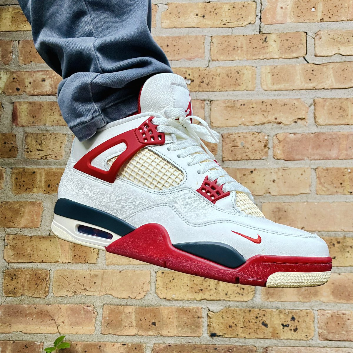 tito_kotd's tweet photo. #kotd AJ4 Retro OG SP Nigel Sylvester ‘Brick After Brick’

🧢 @burdeenschicago 
🧦 @ATATF 
👟 @NigelSylvester https://t.co/WxUVfO0aw7