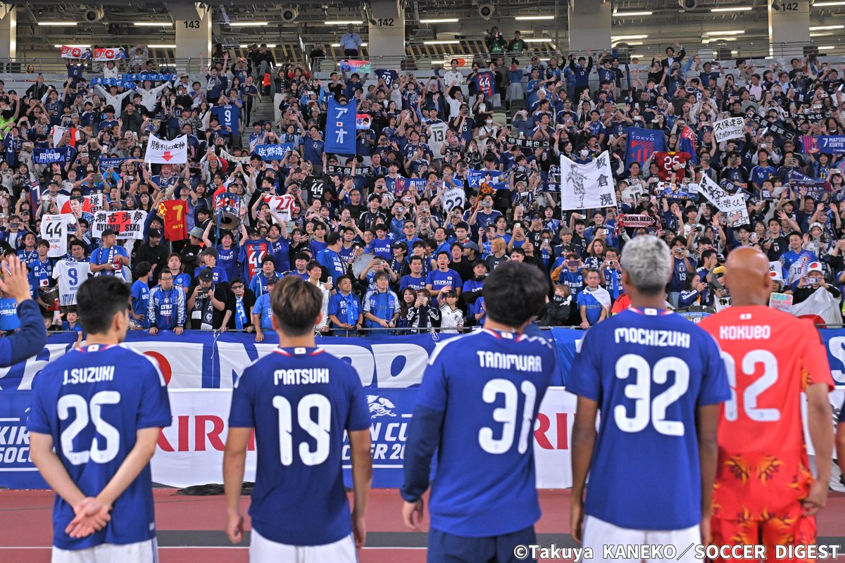 weeklysd's tweet photo. 📸フォトギャラリー📸
4連戦最後のニュージーランド戦で声援を送った日本代表サポーターを特集!(part2)
👉https://t.co/JfyMVMduFS
#サカダイ #サカダイフォト
#サッカー日本代表 #daihyo https://t.co/Ail88cGXns