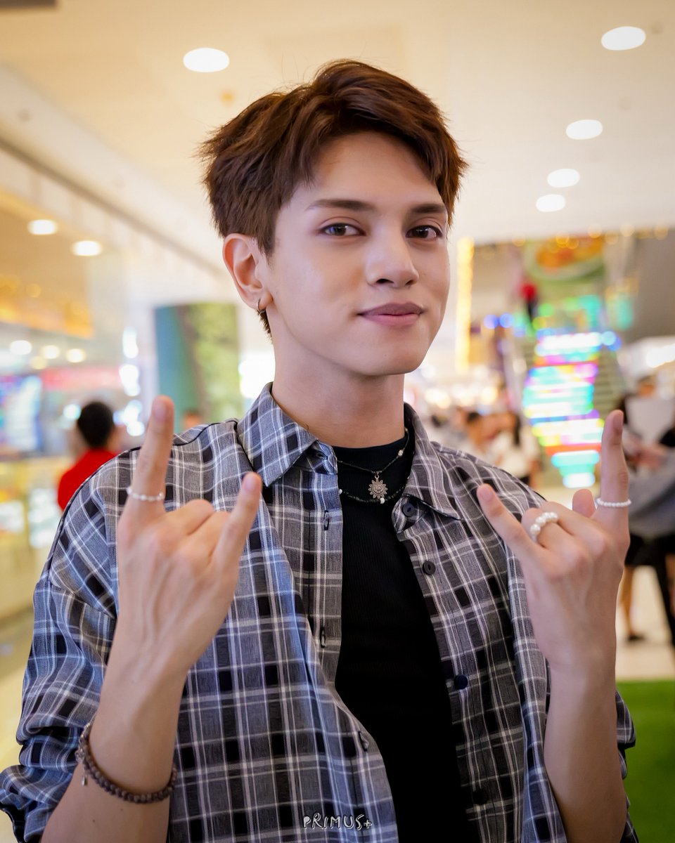 primusplus's tweet photo. 261003 πΈ DAY ONE ELEVEN
FIND THEIR STORIES: PRE-DEBUT
BUSKING SERIES
π SM CITY BATANGAS
DAYONE SM BATANGAS STORIES
#DAYONEFindTheirStories
#DAYONE_Eleven @JoshLabingisa
#DAYONEOfficial @DAYONEOfficial_ https://t.co/9YUGREqRt1