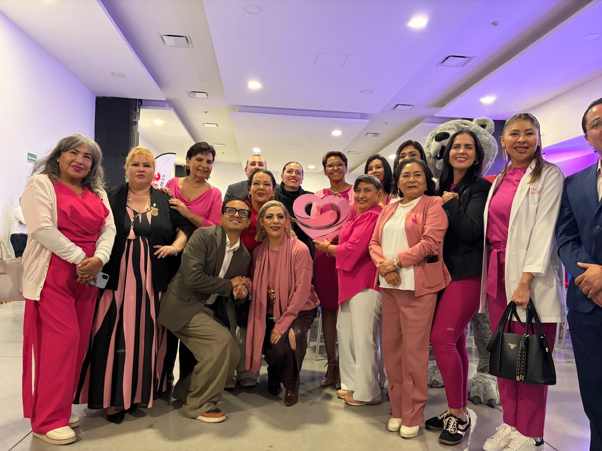 BetyManrique's tweet photo. 💗 En el marco del #MesRosa, tuve la oportunidad de participar en la conferencia “Pasarela Rosa” en el Acuario Michin, junto a mis compañeras legisladoras.

Hoy, hablar de prevención, detección oportuna y acompañamiento tiene para mí un significado muy especial. https://t.co/X1hZ77ifi2