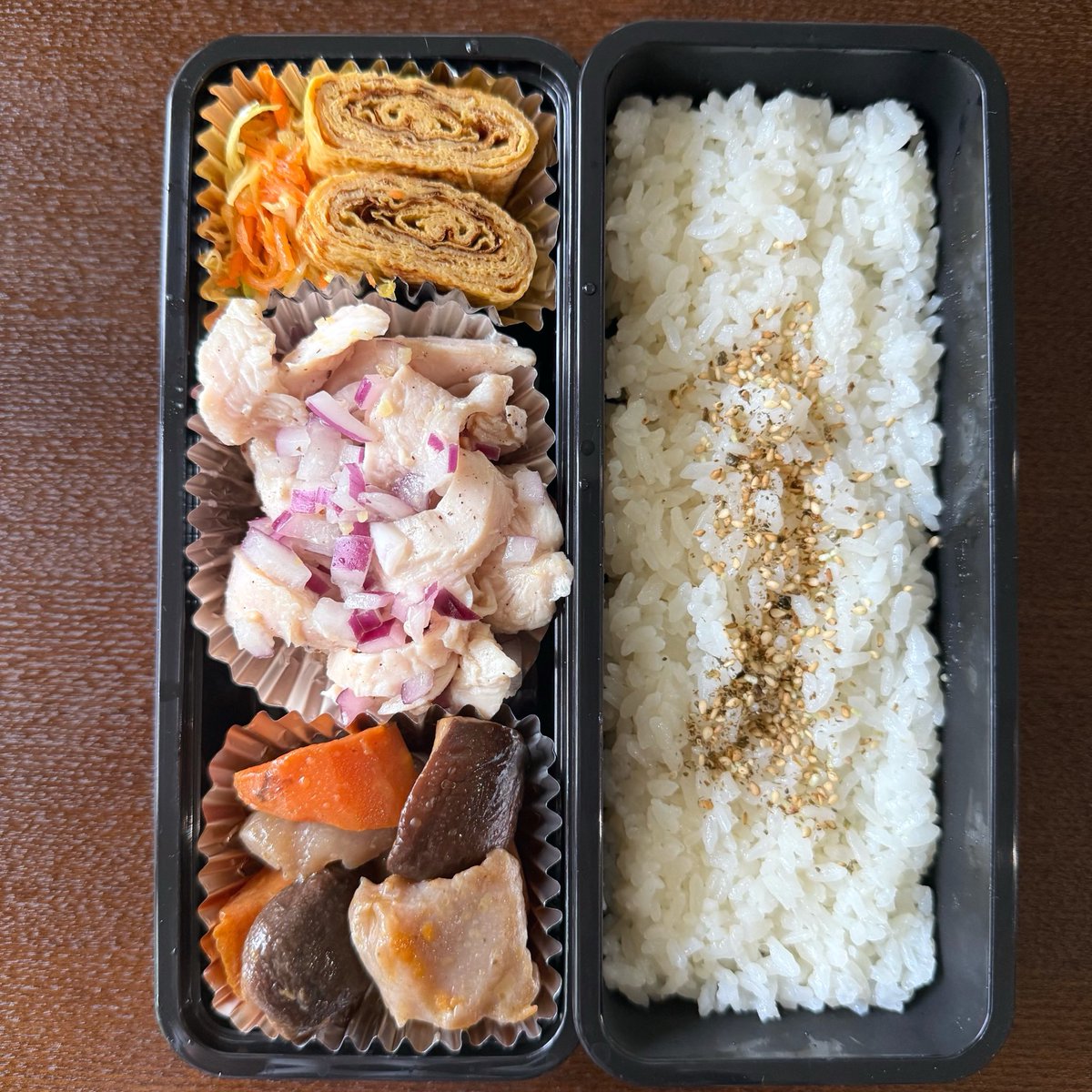 v2_2v6_6v's tweet photo. 10/6(火)のお弁当
おはようございます😃
金木犀の香りがふわっとします
#お弁当記録 https://t.co/38vwQxF9aO