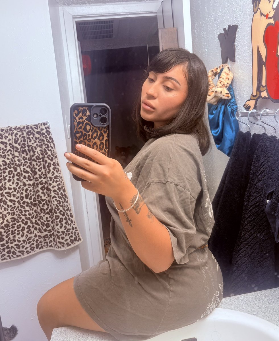 dmjvqz's tweet photo. Your new fav obsession 🐆🍒🤍 https://t.co/pbTzkGuPAZ