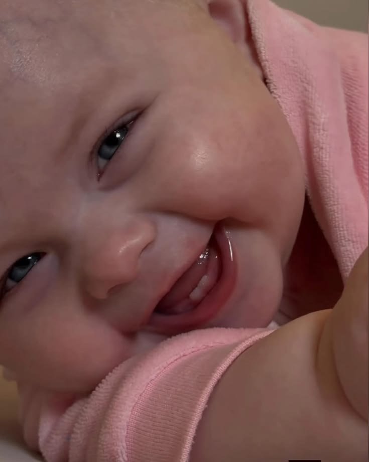 Cuddleecute's tweet photo. Whats the smallest thing your kid does that instantly makes your day? https://t.co/rfuYIzmAzs