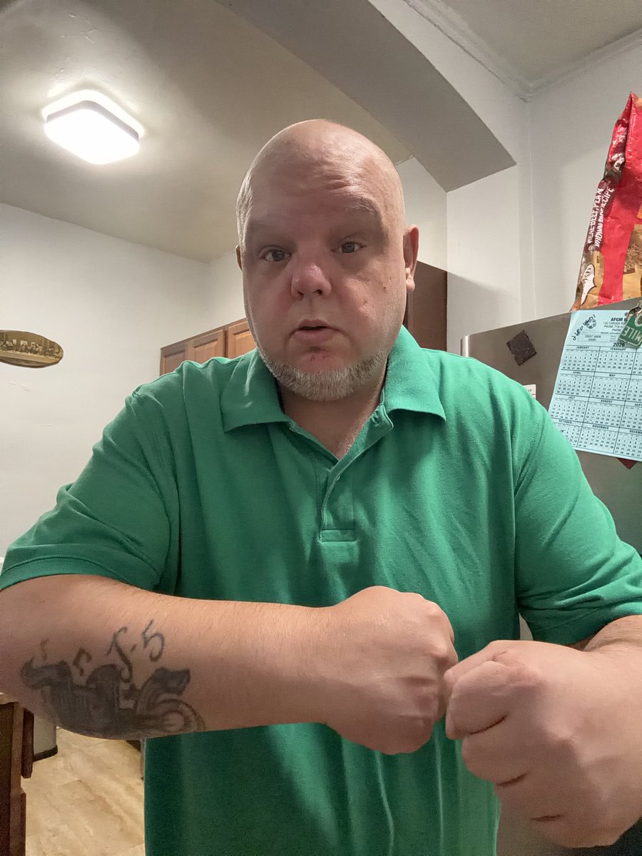 716RapFizzle's tweet photo. Gave myself a haircut ! Beats paying for one lol https://t.co/wq4gGHgQaG