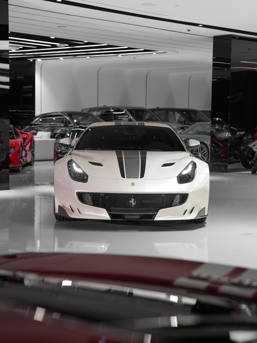 RPMvisualss's tweet photo. Ferrari F12 TDF https://t.co/D9wadSWrA5