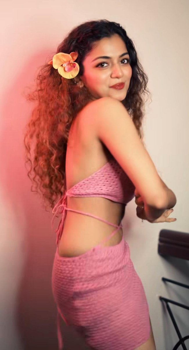 Omega191918's tweet photo. The kind of beauty you can’t simply scroll past. 🔥✨ Hansika Krishna!
#HansikaKrishna #Viral #XTrending #Trending #Explore https://t.co/j925odyrje