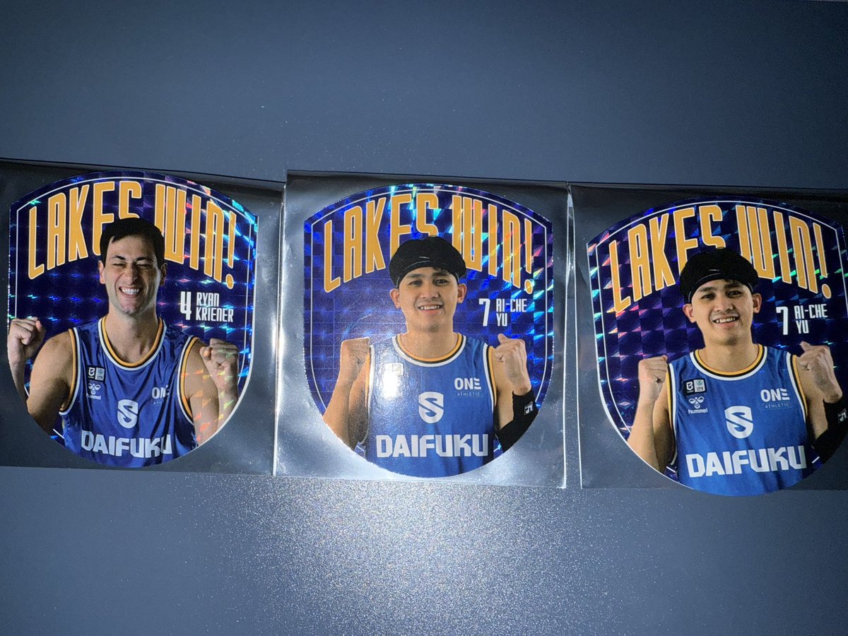 tane_11_14's tweet photo. 【交換 譲渡】
勝利時限定ステッカー

譲→ライアン、游
求→ザック、X、CJ

基本的に滋賀ホームは居ます
名古屋D11月1日、三河11月8日手渡し可能

 #滋賀レイクス https://t.co/taLcCToHN3