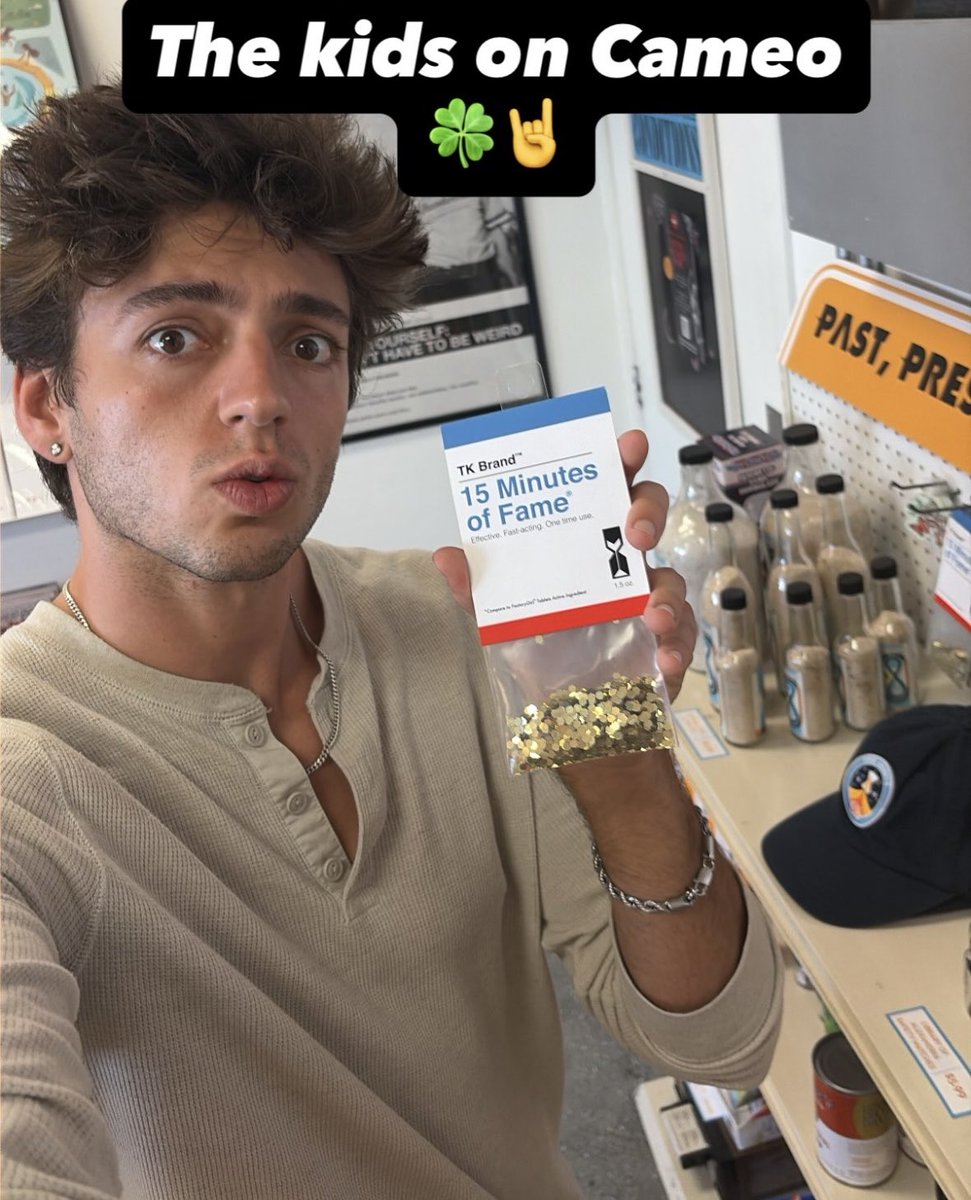 DWTSbigbrother's tweet photo. can Drew keep this scruff forever I'm obsessed #bb28 https://t.co/aAelKsjV14