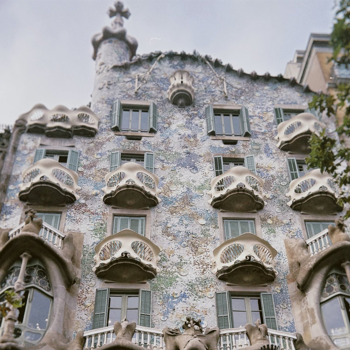 thereislonely's tweet photo. went to barcelona this weekend https://t.co/95osjSoR5v