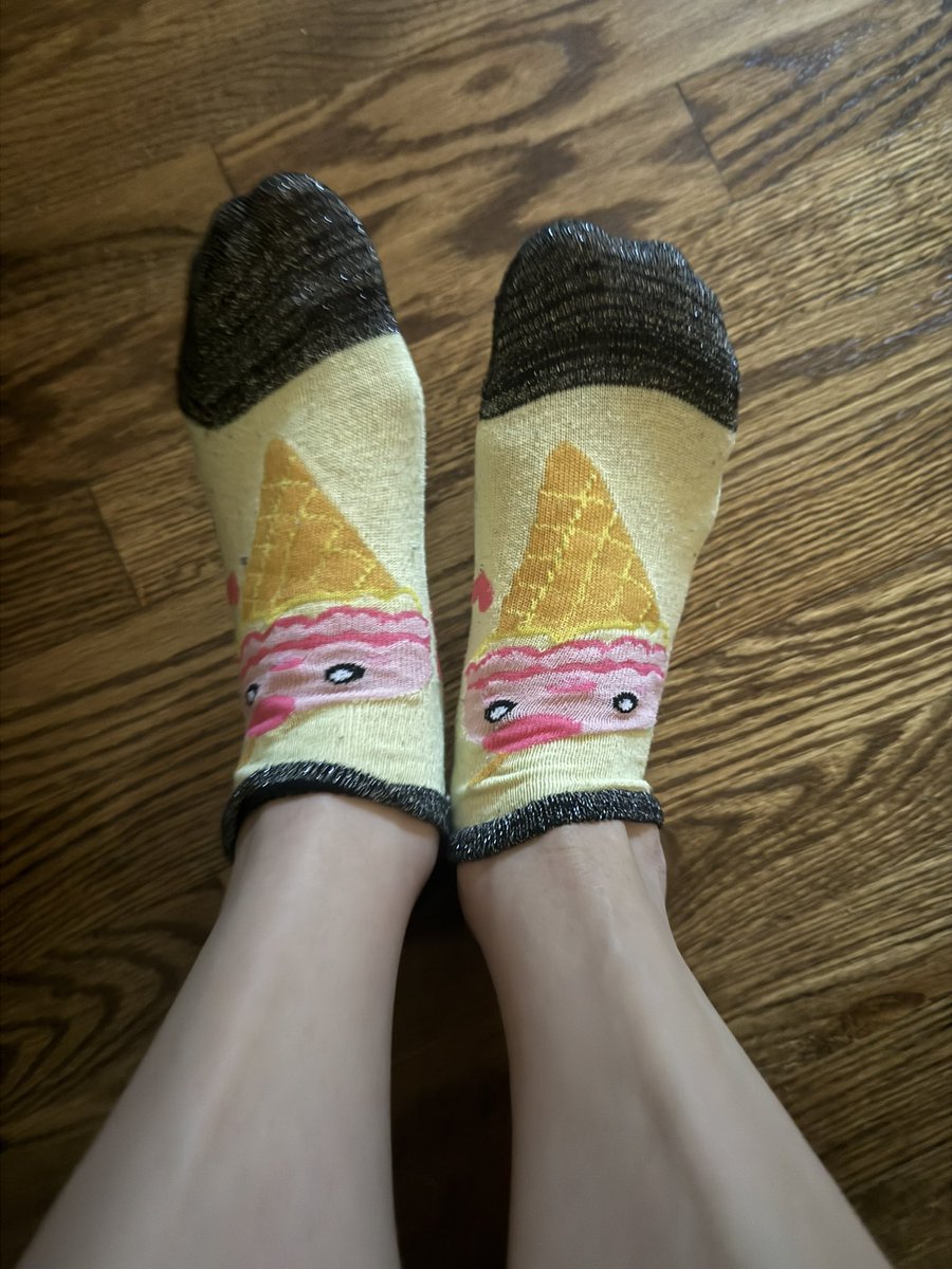 yrgoddesskenzie's tweet photo. if these ice cream socks make your mouth water or make you lick your lips, send and see moreeee, little footboy

findom femdom socks dirtysocks footfetish sockfetish cuck fincuck footboy footfetish beta betaporn gooner goonfuel bigfeet fabricsexual https://t.co/4snp69yVtv
