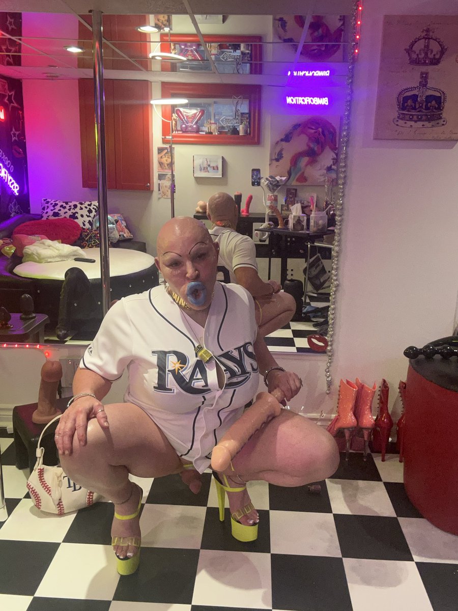 PigDollTammie's tweet photo. Gooning Friiiing Lets Go PigDoll 

Gooning Bat will be in full use tonight for The Rays https://t.co/srMd2y9AmT