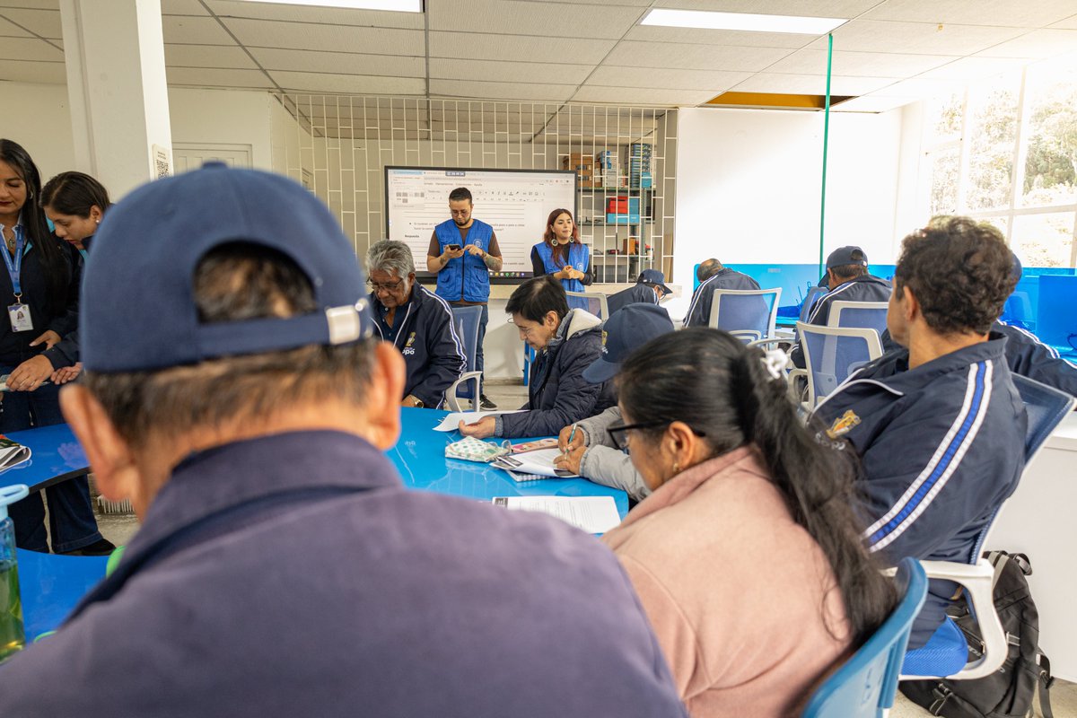 Lab101UNAL's tweet photo. 🔐 Así fue nuestro taller de ciberseguridad, una experiencia que llevamos a cabo con personas mayores en el municipio de Sopó y también en las instalaciones del #LAB101, en el edificio Julio Carrizosa Valenzuela de la @fibogunal - @UNALOficial 

¿Quieres conocer más sobre lo que hacemos en el LAB101?

👉 Ingresa aquí https://t.co/u4huHbQswi

✨ Somos parte de la anatomía creativa del país.

* Este taller fue realizado como parte de la contrapartida de la Universidad Nacional de Colombia en el marco del Convenio Especial de Cooperación Interinstitucional STD-CD-CC-112-2025, celebrado entre el Departamento de Cundinamarca y la Universidad Nacional de Colombia.