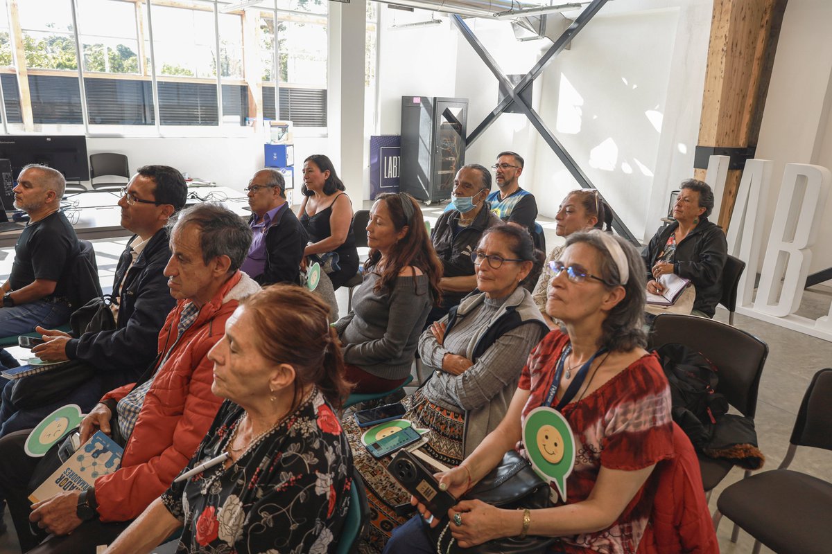 Lab101UNAL's tweet photo. 🔐 Así fue nuestro taller de ciberseguridad, una experiencia que llevamos a cabo con personas mayores en el municipio de Sopó y también en las instalaciones del #LAB101, en el edificio Julio Carrizosa Valenzuela de la @fibogunal - @UNALOficial 

¿Quieres conocer más sobre lo que hacemos en el LAB101?

👉 Ingresa aquí https://t.co/u4huHbQswi

✨ Somos parte de la anatomía creativa del país.

* Este taller fue realizado como parte de la contrapartida de la Universidad Nacional de Colombia en el marco del Convenio Especial de Cooperación Interinstitucional STD-CD-CC-112-2025, celebrado entre el Departamento de Cundinamarca y la Universidad Nacional de Colombia.