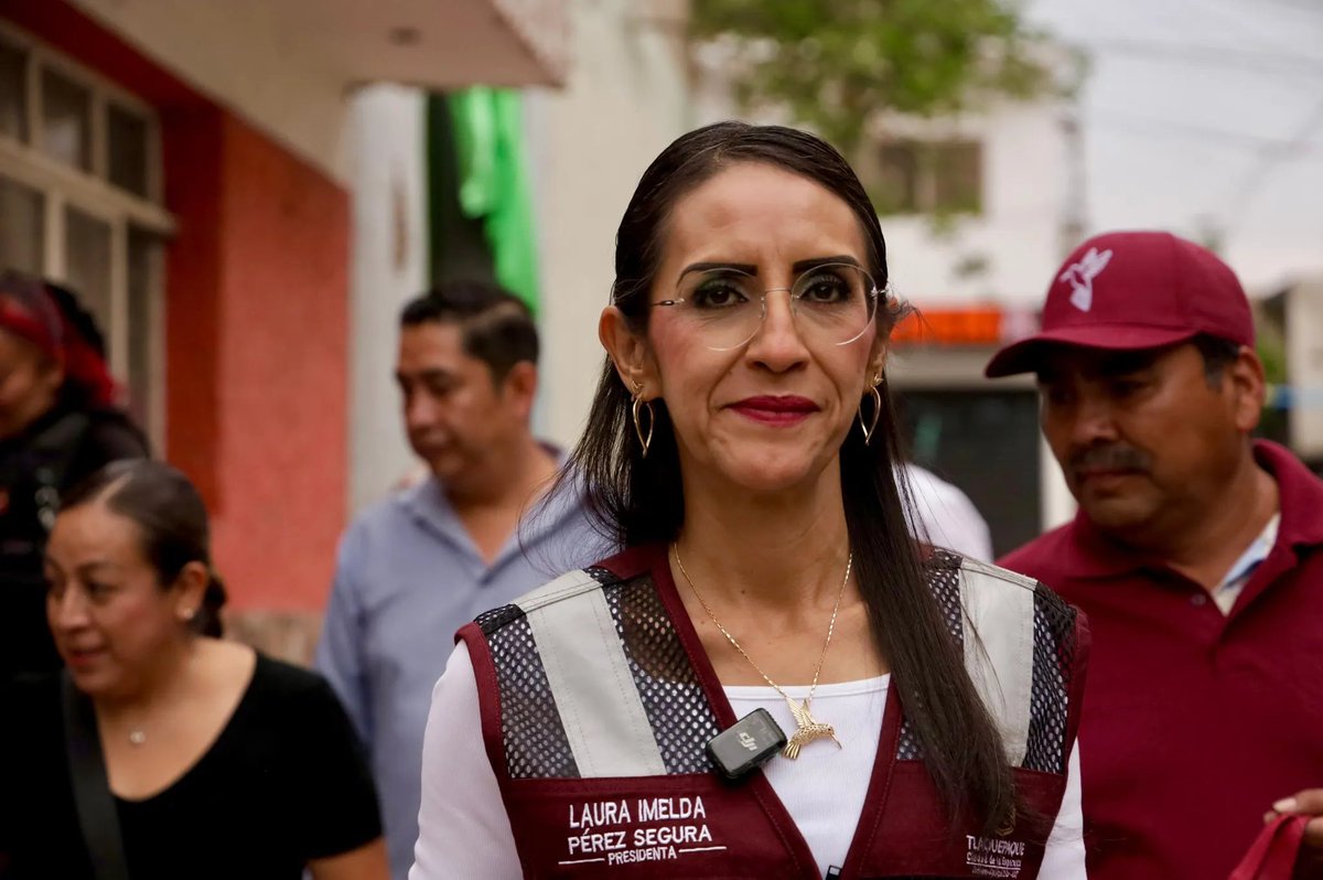 noticias_gab's tweet photo. 🔴 Captan camión del gobierno de Laura Imelda descargando aguas negras en la presa El Órgano

En plena crisis hídrica, una unidad del Gobierno de Tlaquepaque fue captada descargando aguas negras en la presa El Órgano. 

Y no estamos hablando de cualquier punto: este sistema termina conectando con la presa Las Pintas, una de las zonas involucradas en la problemática del agua metropolitana. 

Mientras miles de familias reciben agua sucia, el gobierno de Laura Imelda aparece haciendo exactamente lo que debería evitar: meter más contaminación al sistema que abastece de agua a la ciudad.