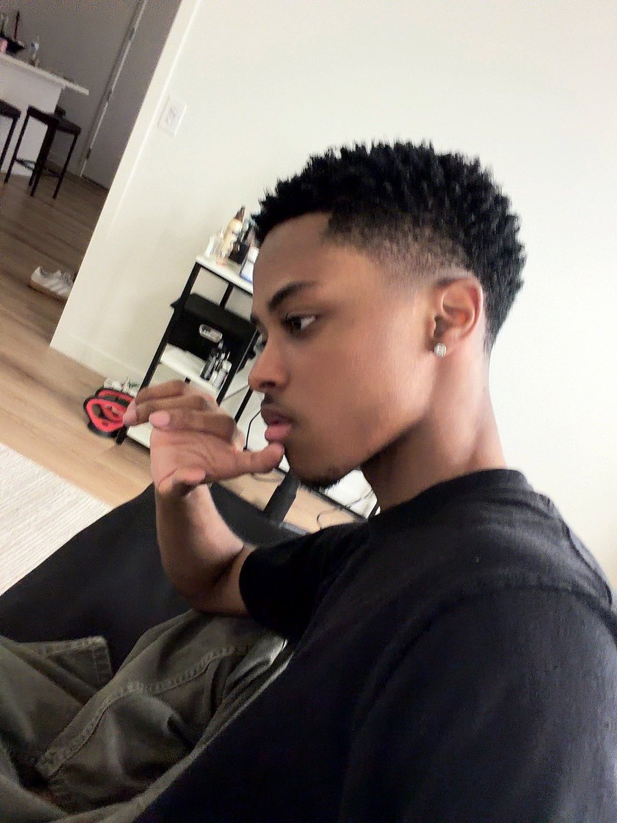 Nexttojer's tweet photo. Back to black https://t.co/3E5QnZX6II