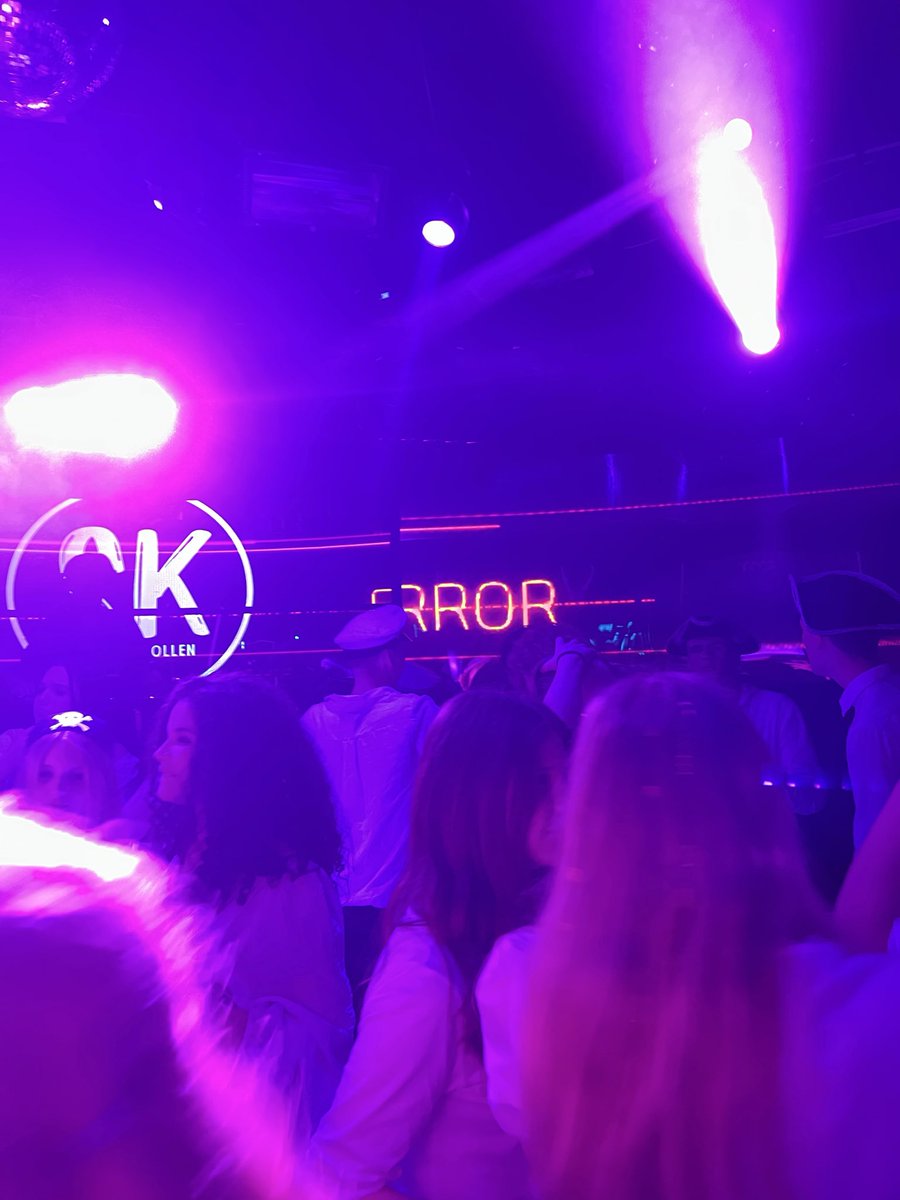 ayanooomf's tweet photo. Had the most fun ever tn, i still texted him tho. Why do i do ts when im sober? https://t.co/B4ZmRiUwnT