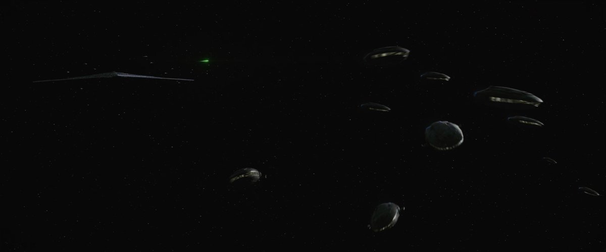 SWshotbyshot's tweet photo. Star Wars: The Last Jedi - shot 1866 https://t.co/CwIDZlPBM7