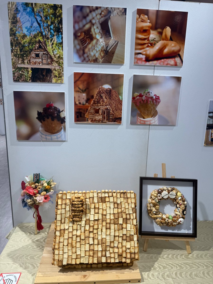 baconcoltd's tweet photo. 【注目クリエイター】
#ミニチュアベーカリー＆スイーツアートの世界展 2026 in 海老名マルイ

GuuRe.8
@8_guure

小さな世界に詰め込まれた、“おいしそう”の瞬間🥐✨

細かな部分までじっくり眺めたくなる、こだわりのミニチュア作品が登場！

写真だけでは伝わらないサイズ感や立体感まで、ぜひ会場で間近にご覧ください♪

📍海老名マルイ
〜10/18(日)まで
📎 https://t.co/aRWMaJWb0n

#ミニチュアイベント #海老名イベント #フェイクスイーツ