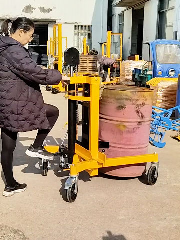 bqJpoDArg42K9oi's tweet photo. [The overseas Chinese zinc crafts moved carefully and landed smoothly!] https://t.co/15nEXjOVKk