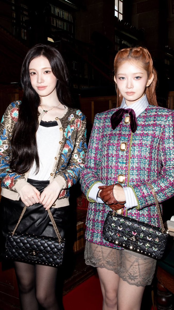 LIZCENTRIC's tweet photo. [📷] 261005 VALENTINO INSTAGRAM STORY UPDATE with LIZ | © maisonvalentino

🔗: https://t.co/kppY3EKouw

#LIZxValentino #LIZxValentinoSS27
#PFW #ValentinoSS27 #ValentinoAntibiblioteca
@MaisonValentino @IVEstarship
#LIZ #리즈 #リズ
#IVE #아이브 #アイヴ https://t.co/I2JCKHhFkn