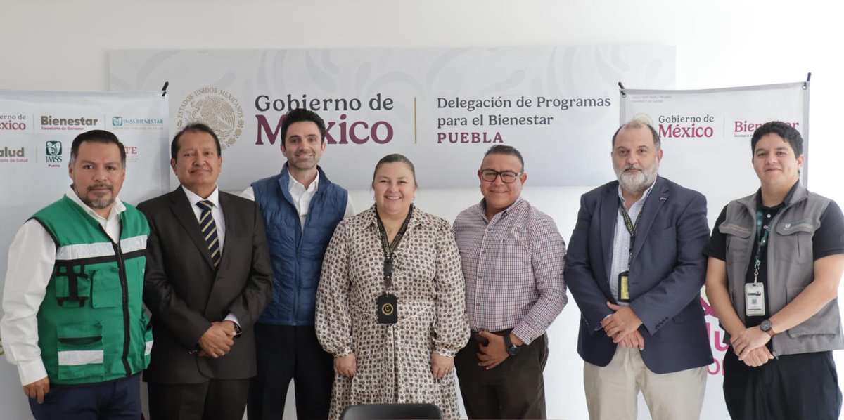 RodrigoAbdalaD's tweet photo. Como cada semana, llevamos a cabo la Mesa Estatal de Salud Casa por Casa con las y los titulares de las instituciones públicas de salud para evaluar avances del programa en cada región de nuestro estado.

Vamos muy bien, las Servidoras y los Servidores de la Salud ya han realizado más de 1 millón y medio de visitas, brindando atención médica gratuita a los adultos mayores y personas con discapacidad.

El trabajo coordinado entre las instituciones de salud y la Secretaría de Bienestar es clave para seguir fortaleciendo las acciones del @GobiernoMX en relación a las políticas de salud. 🩺❤️

@BienestarMx_Pue