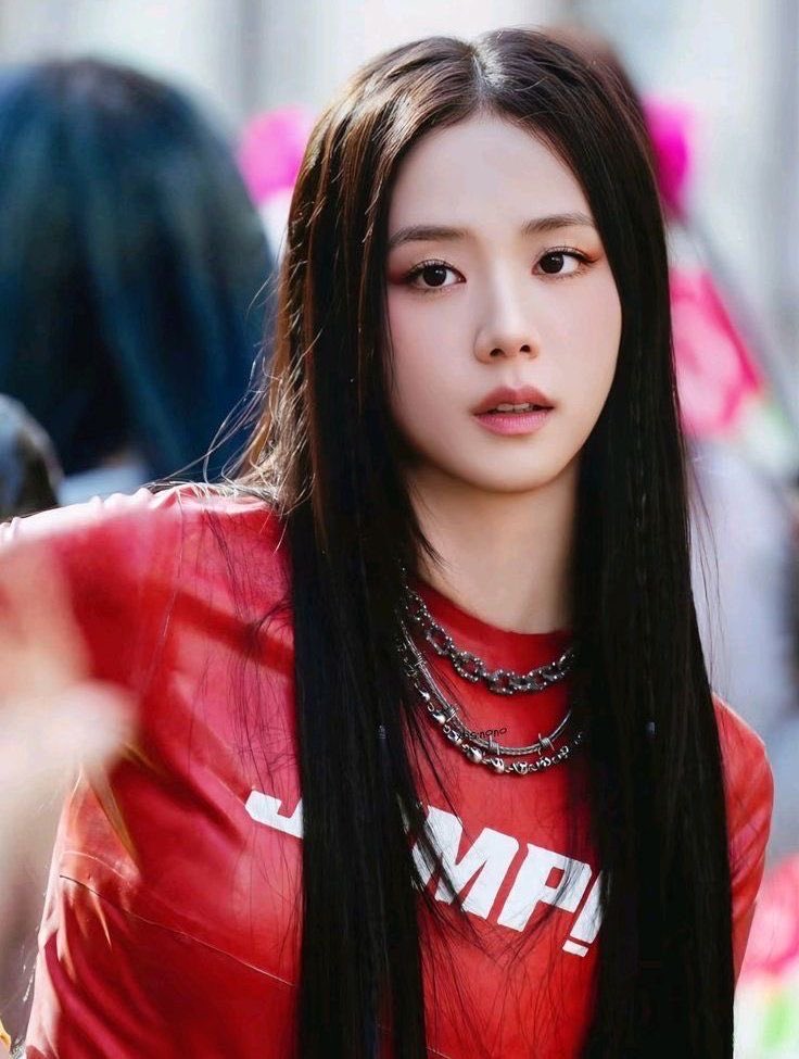 JisooBrasil's tweet photo. Nos próximos dias, a Jisoo Brasil também vai abrir espaço para falar sobre política e questões que envolvem o futuro do nosso país. 

Ao longo dos anos, a própria Jisoo já compartilhou livros que abordam temas como poder, autoritarismo, sociedade, liberdade e relações internacionais, mostrando como a arte e a cultura também podem despertar reflexões sobre o mundo em que vivemos.

Por isso, queremos aproveitar o espaço que construímos para trazer informações e promover discussões sobre o cenário político brasileiro, sempre incentivando o pensamento crítico e o diálogo.

Os conteúdos sobre a Jisoo e o BLACKPINK continuarão normalmente. Apenas ampliaremos, por alguns dias, os assuntos presentes em nossas redes. 🇧🇷