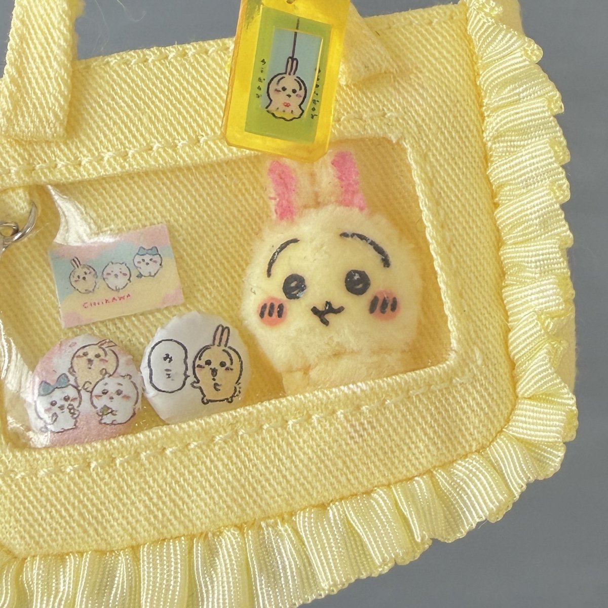 vialactea_mayu's tweet photo. ミニミニうさぎverもリクエスト頂いたので、
すでにチャームとして愛用している自分用うさぎ推しごとバッグも再掲してみます🤭

めちゃわかりにくいですが、腕組みverのミニミニぬいになってます😏

#fanartㅤㅤㅤㅤ https://t.co/kjOTnCWzdq