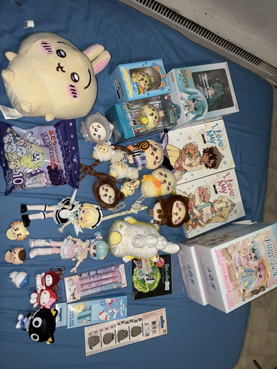 dekeiying's tweet photo. @anngu_ I BORROWED THE SAME USAGI PLUSH !!!!! https://t.co/Enp9In4qnR