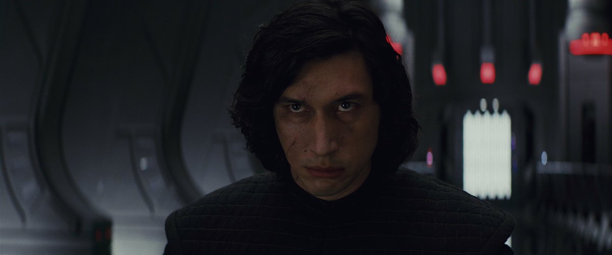 SWshotbyshot's tweet photo. Star Wars: The Last Jedi - shot 1875 https://t.co/3ppHx3ioZA
